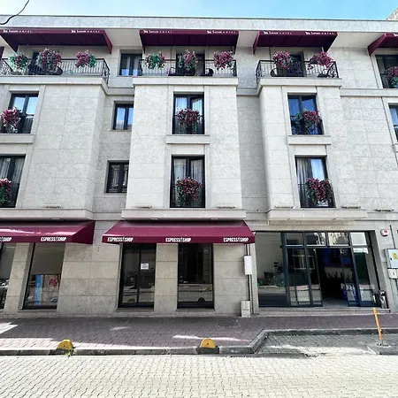 Lenus Hotel 3*