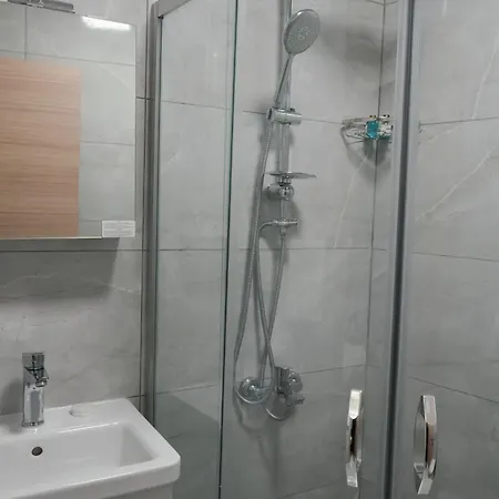 Lenus Hotel 3*